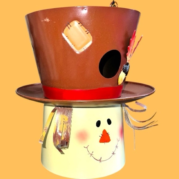 Festive Scarecrow Hat Birdhouse “The Lakeside Collection” - Picture 3 of 6